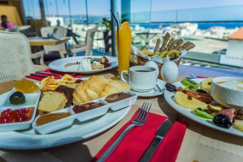 อาหารและเครื่องดื่ม, Castello City Hotel in เกาะครีต