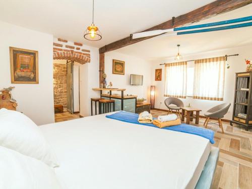 Guest House Ambient - image 9