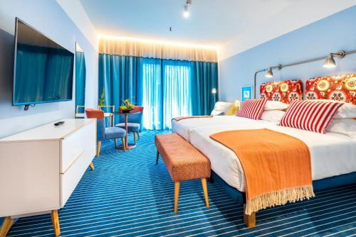 2 twin beds