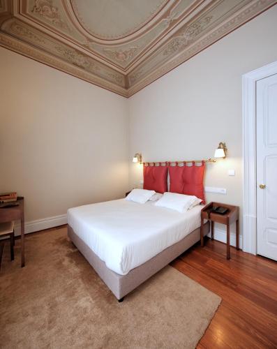 The Rex Hotel - image 2