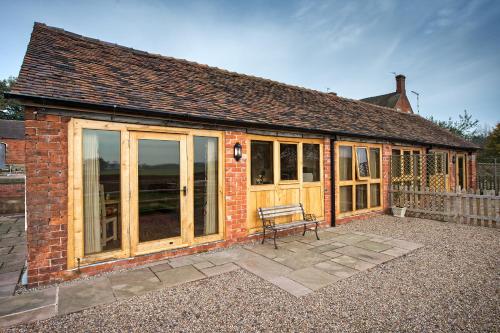 Entrada, Paddock Cottage in Kenilworth