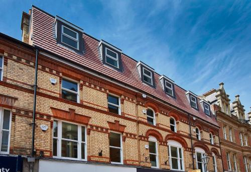 Bank House By Flying Butler, Reading, Berkshire