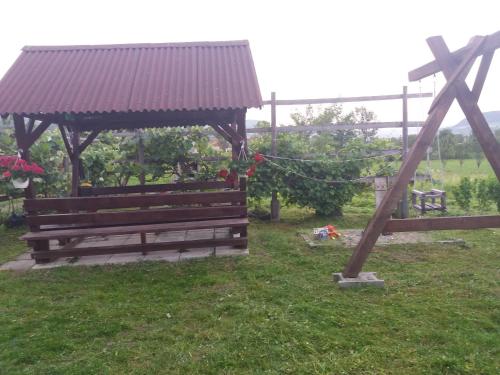 Spēļu laukums, Maksai Vendégház (Maksai Vendeghaz) in Ocna De Sus