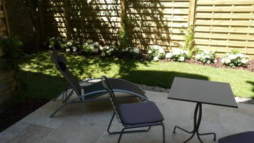 Studio with Private Garden - 6 Cours des Fontaines