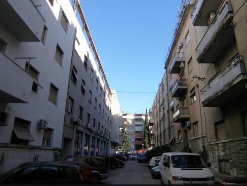 Basic Triple Room image 1