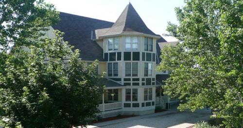 Victorian Veranda Country Inn - image 5