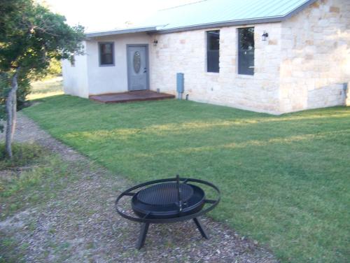 Breezy Hills Cottages - Hill Top Cottage in Fredericksburg, USA