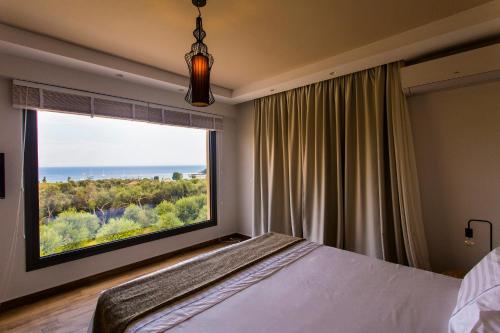 Golden Bay Suites & Maisonettes - image 2