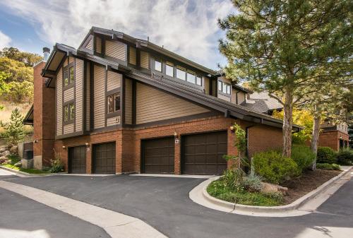 Canyon Retreat - image 8