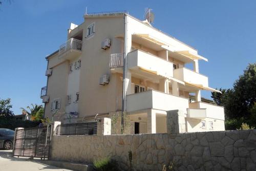  Apartment Okrug Donji 5244e in Okrug Donji