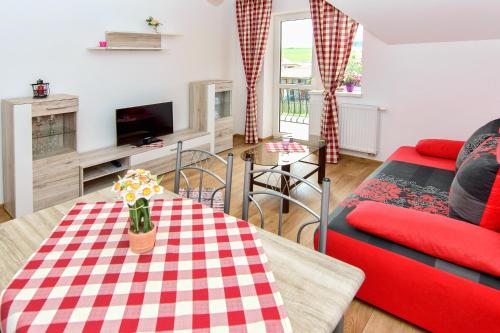 شرفة/ تراس, Privát Slavkov (Privat Slavkov) in ستاري سموكوفيك