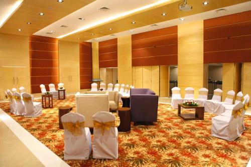 Lemon Tree Hotel Shimona Chennai Chennai