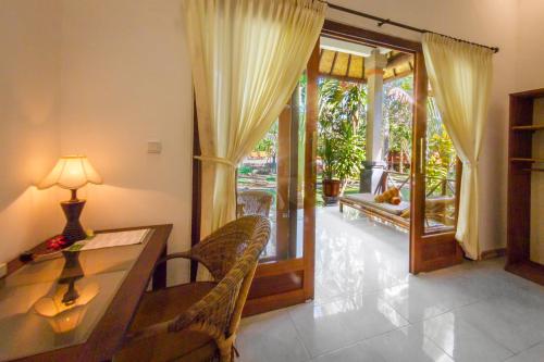 room detail thumbnail 1