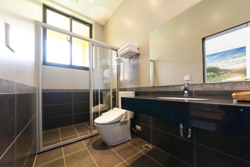Double Room with Garden View image 1