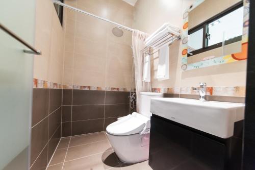 Double Room with Garden View image 1