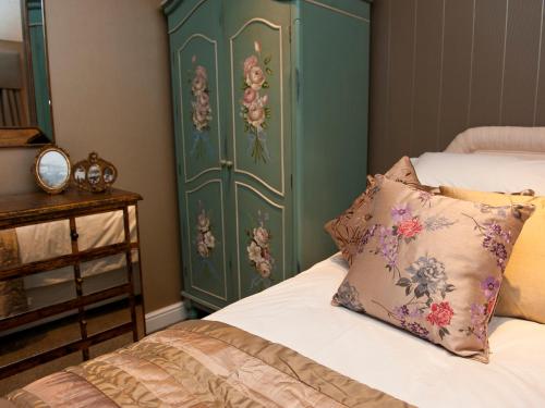 Copper Horse Cottages - image 5