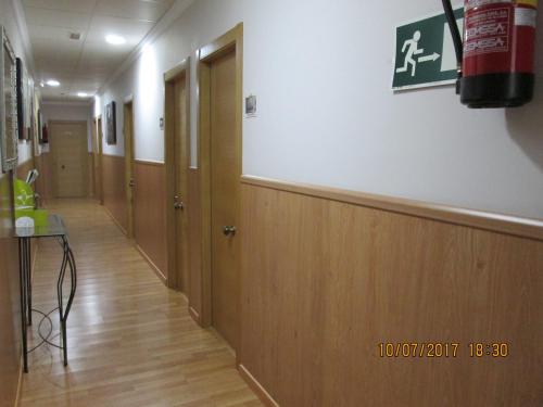 Iekārtas, Hostal Banderas in Los Encinares