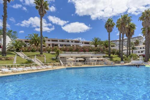  Feels Like Home Albufeira Cozy Flat with Pool, Pension in Albufeira