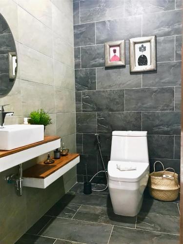 New Wonderful Villa in Nai Harn Center