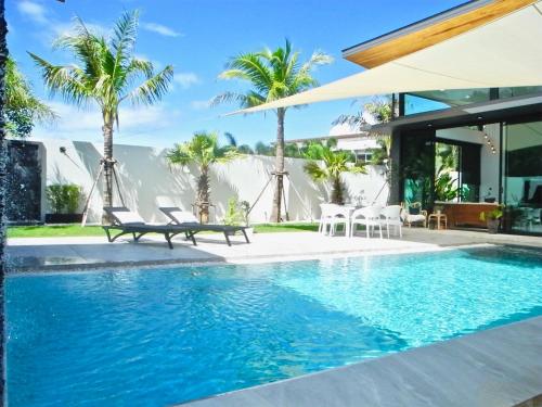New Wonderful Villa in Nai Harn Center