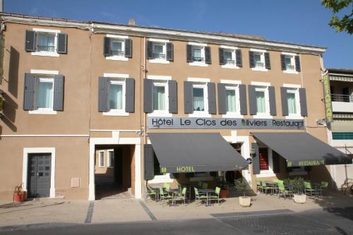 Logis Hotel Le Clos Des Oliviers - Hôtel - Bourg-Saint-Andéol