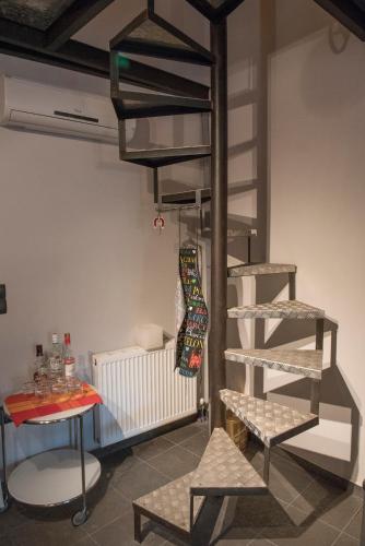 Odysseos St. Loft - image 6