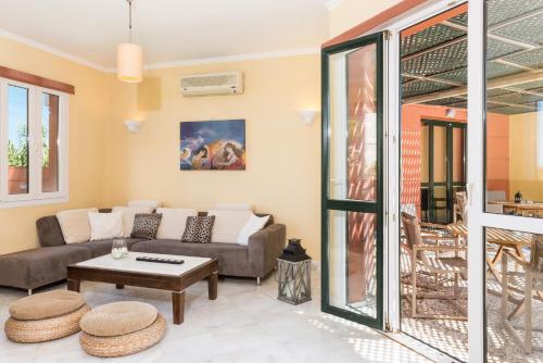 Daphnis Villas - image 2