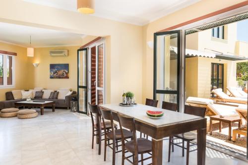 Daphnis Villas - image 4