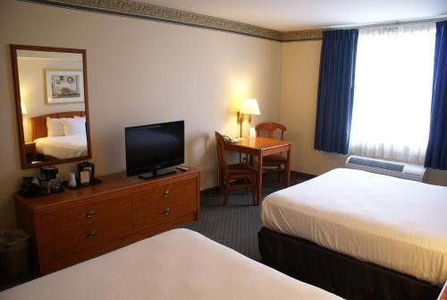 Country Inn & Suites by Radisson, Lansing, MI