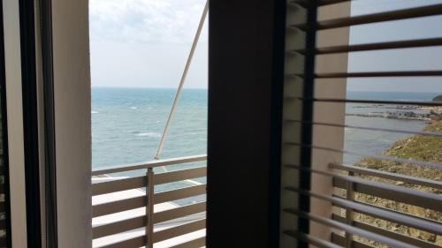 Apartment with Sea View image 4