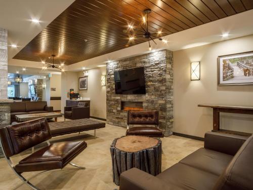 Ramada By Wyndham Revelstoke in Revelstoke