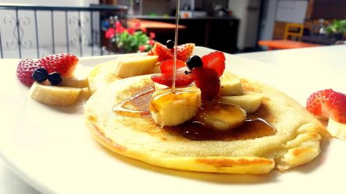 อาหารและเครื่องดื่ม, Minka Hostel in เบลิซาริโอ เกเบโด