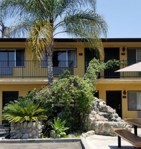 Casa Bella Inn Downtown LA - 정원
