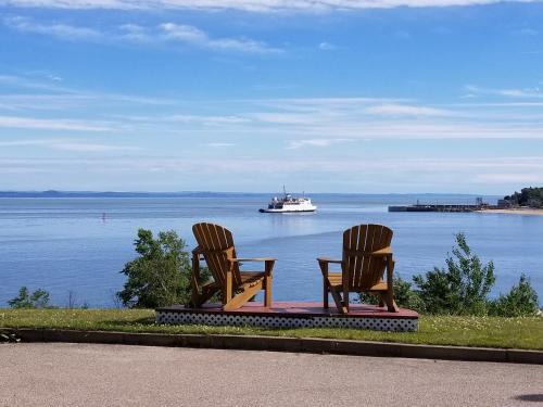 . Motel et Chalets Bo-Fleuve Evangeline