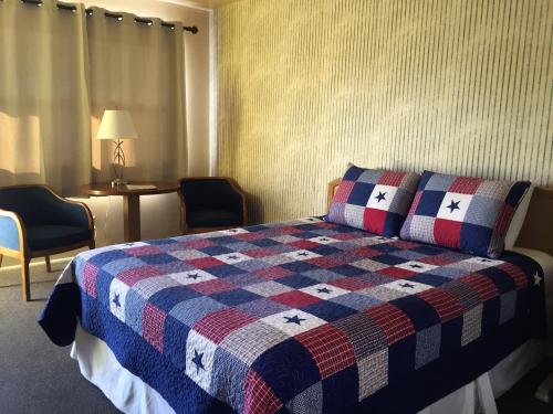 1 queen bed