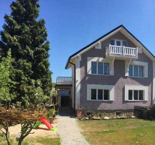 House Apartmentshumpolec + Garden - image 14