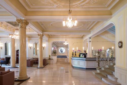 로비, 그랜드 보리바쥬 (Grand Beau-Rivage) in 인터라켄 시내