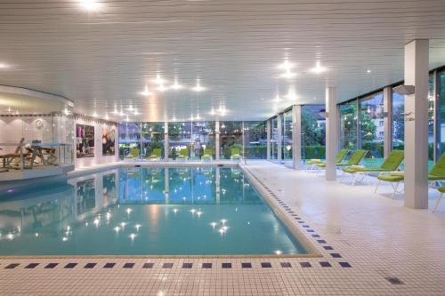 Swimming pool, Grand Beau-Rivage near Spielsalon City Park