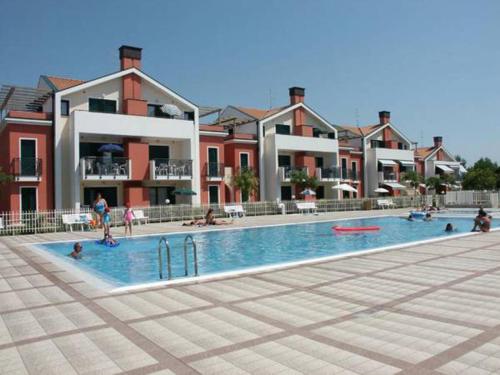 Sunny Apartment On The Sea