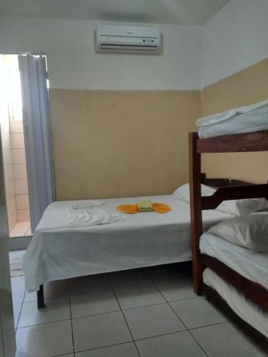 1 double bed, 2 twin beds