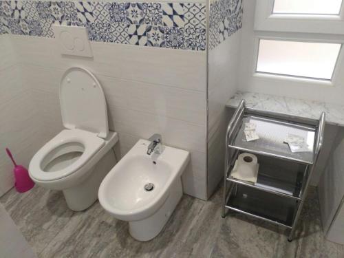Double Room image 8
