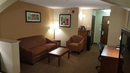 Best Western Airport Inn & Suites Oakland - image 4
