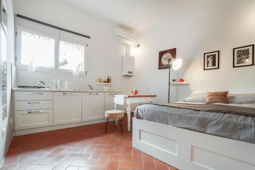 Central Pitti Studio Flat - image 4