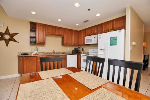 Splash Beach Resort by Panhandle Getaways - image 11