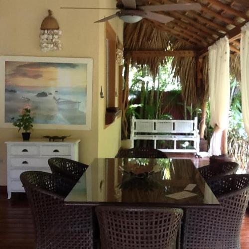 Get Mares del sur de un dormitorio villa de playa For iPhone