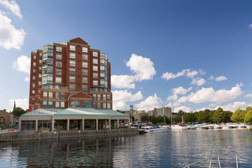 Sir Isaac Brock B&B Luxury Suites in 布羅克維爾