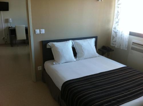 2 double beds