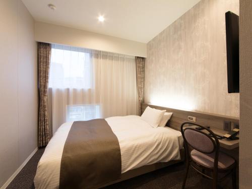S Training Center Hotel Osaka Room Type - Economy Double Room