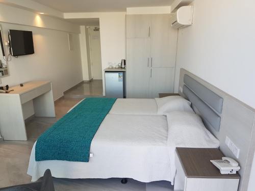 Melini Hotel Suites - image 4