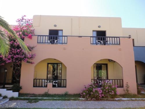 Pergamos Village - image 4